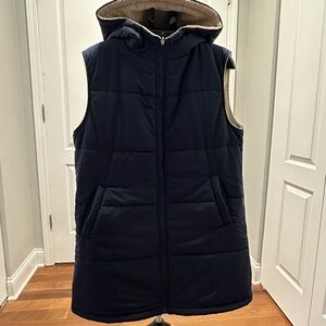 Reversible Navy/Cream Fleece Hooded Puffer Vest / XL